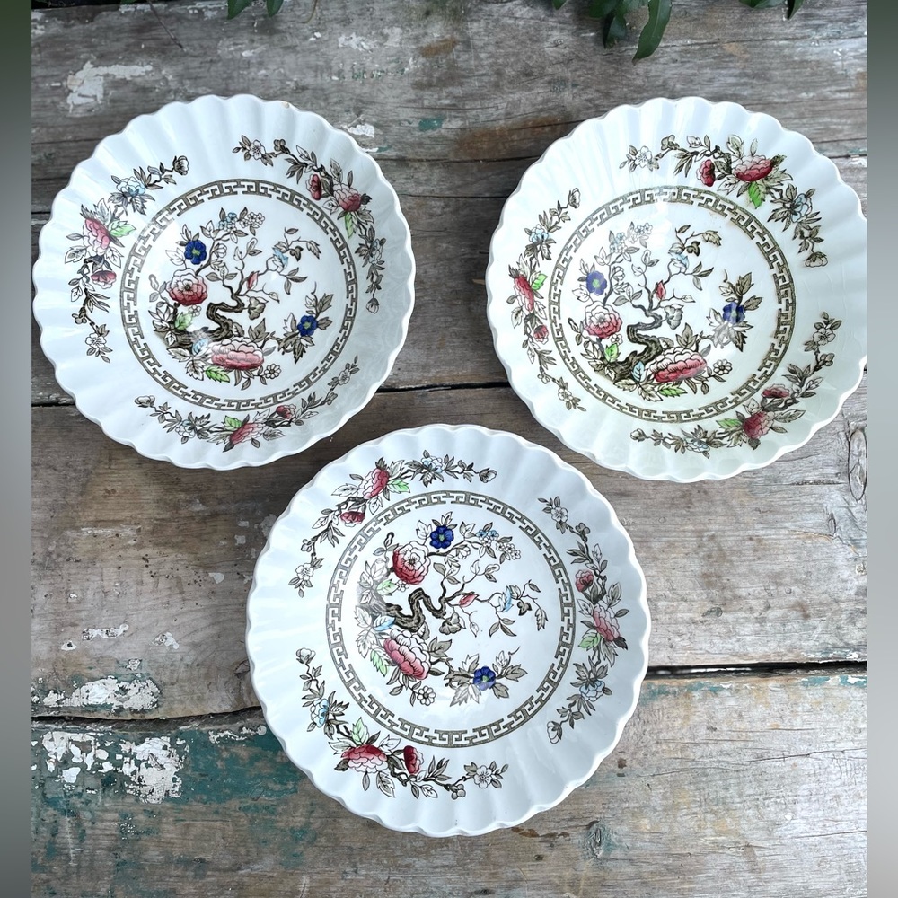 J & G MEAKIN England Classic White KASHMIR 3 Bowls